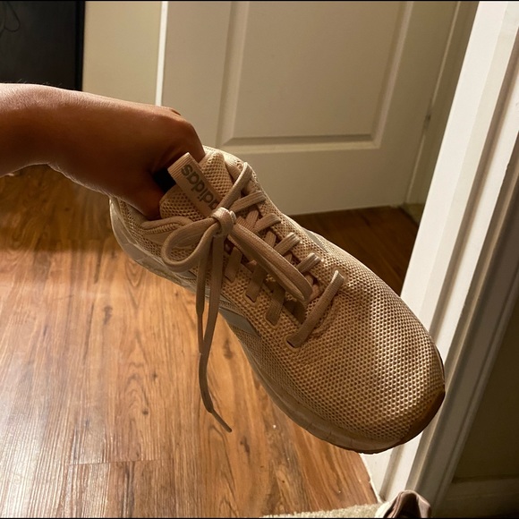 Adidas shoes - Picture 2 of 3